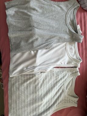 GUC Set of 3 medium aerie offline heavyweight cropped tank tops